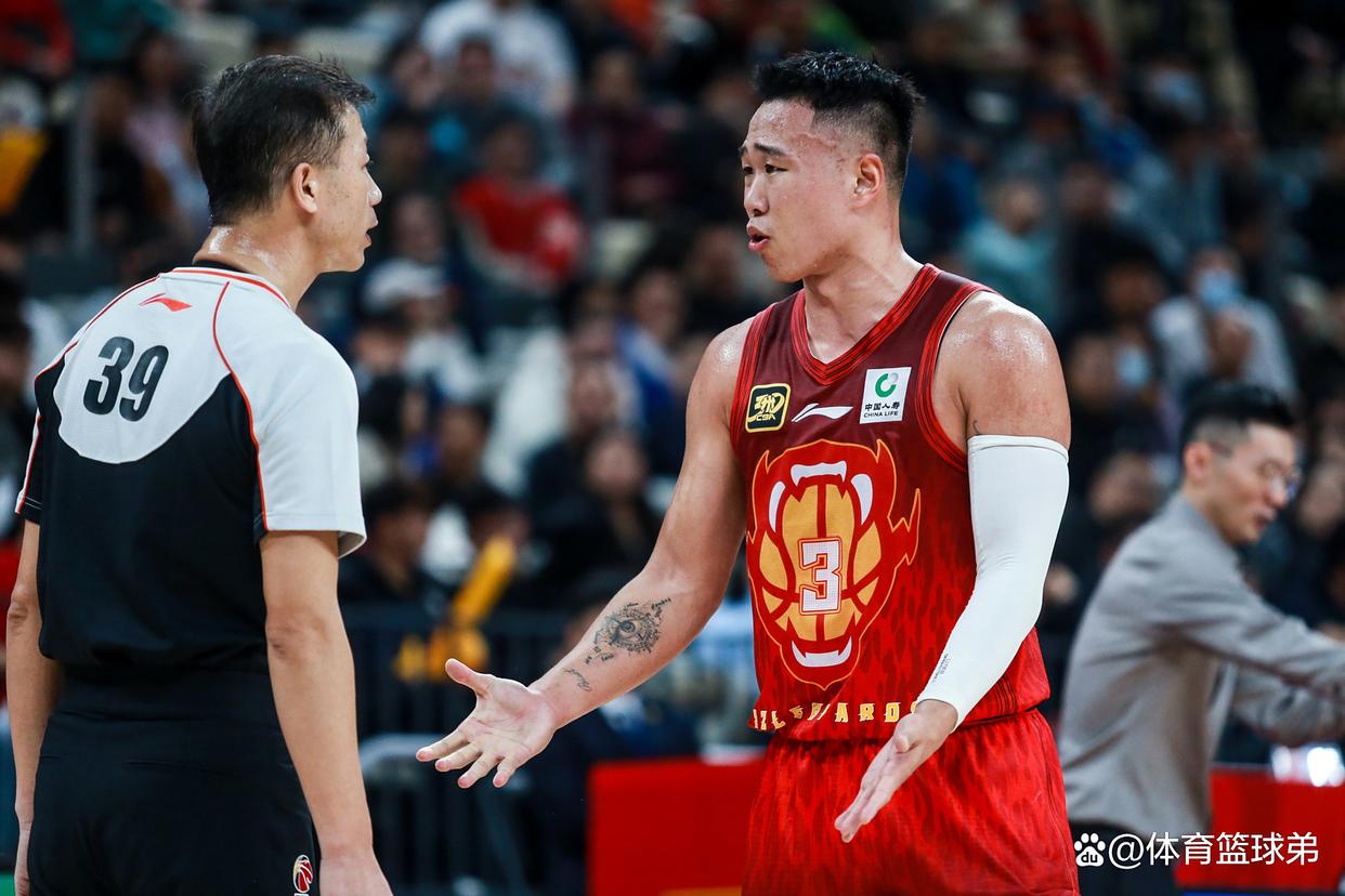 关于法甲窗口期再迎强敌；深圳男篮临场应变；主帅态度：球迷炸锅；数据趋势出现新变化的信息