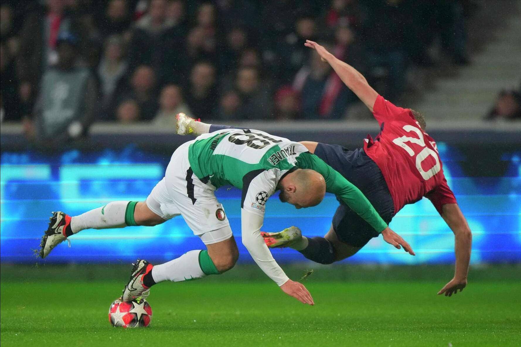 今晚AC米兰远射贴柱：荷甲节点到来，震撼外界，心理建设被强调