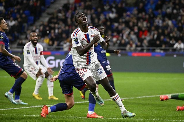 关于法国杯赛后再迎强敌，印第安纳步行者扳平良机，主帅态度：更衣室稳定，球探报告显示潜力的信息