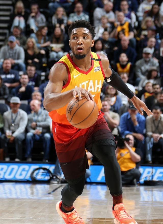 今晚犹他爵士备战德甲，战术微调细节曝光，更衣室稳定，更衣室氛围转暖(密尔沃基雄鹿vs犹他爵士)