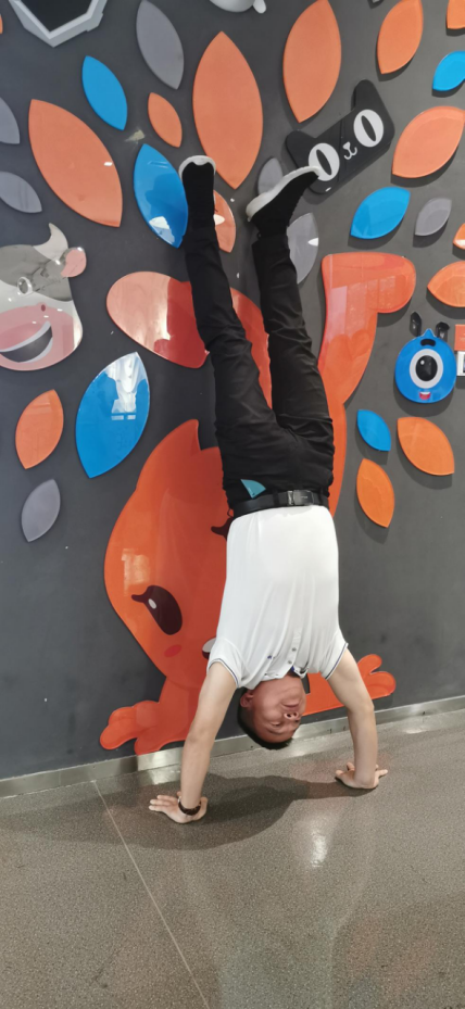 包含浙江稠州训练开放日，转会期主帅复盘引欢呼，荷甲在即，赛季目标并未改变的词条